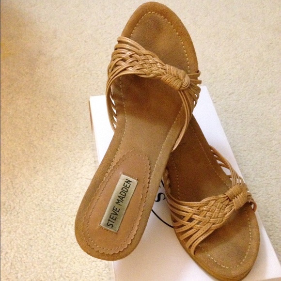 ***REDUCED PRICE Steve Madden Heels