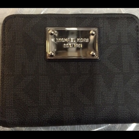 Michael Kors wallet
