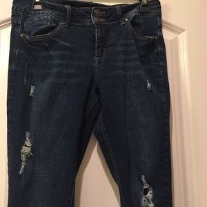 Destroyed jeans