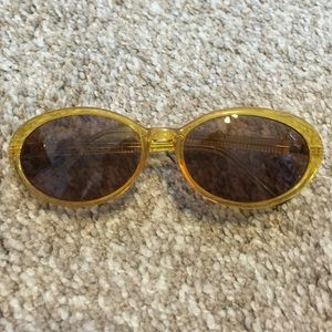Cute vintage look sunglasses