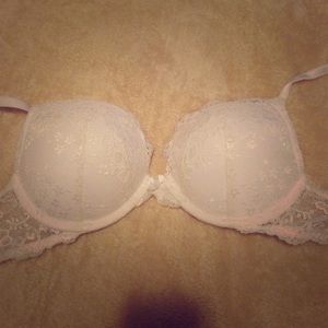 Victoria's Secret White Lace Bombshell Bra