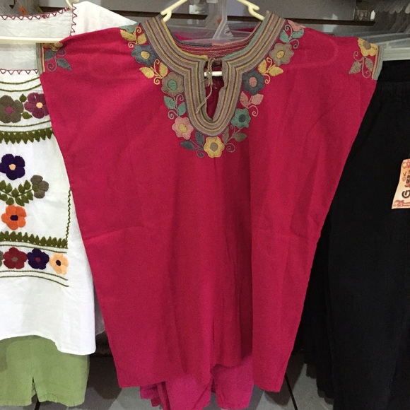 Traditional Mexican blouse - Picture 2 of 2