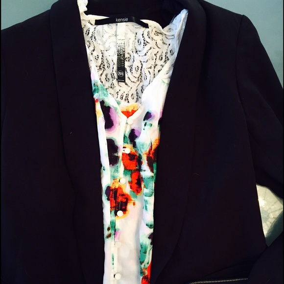 Wkend sale 😍Katherine Barclay Black blazer - Picture 3 of 4