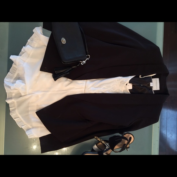 Wkend sale 😍Katherine Barclay Black blazer - Picture 4 of 4