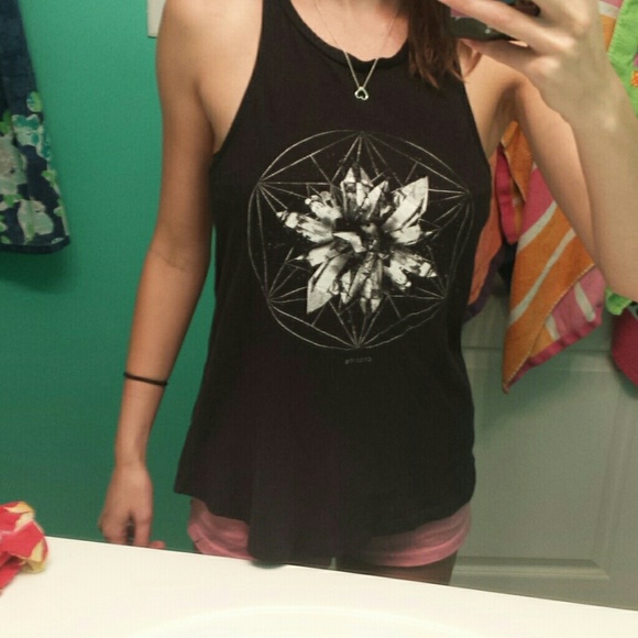 Cute Flower Tank - Picture 1 of 2