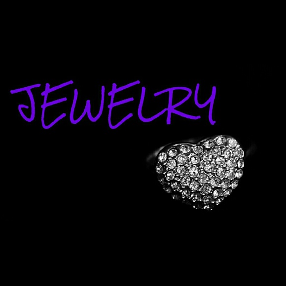 NECKLACES, RINGS, BRACELETS & UNIQUE JEWELS - Picture 1 of 1