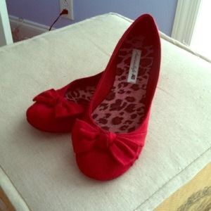 American Eagle Red Flats