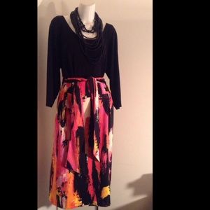 🔹🔷🔹BEAUTIFUL DRESS by JESSICA HOWARD🔹🔷🔹