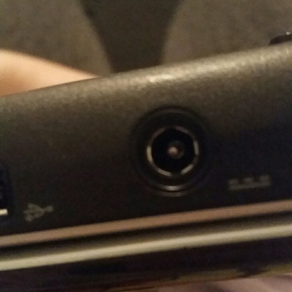 DELL MINI LAPTOP - Picture 4 of 4