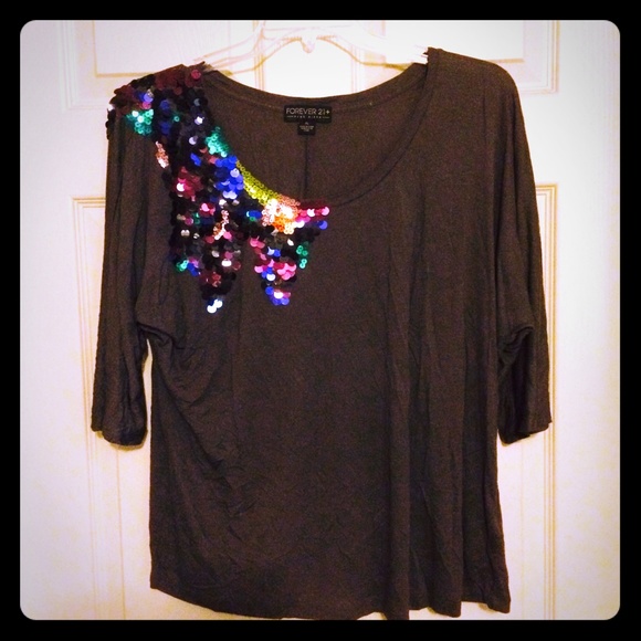 FOREVER 21 GREY PLUS SPARKLY TOP W/ COLOR SEQUINS