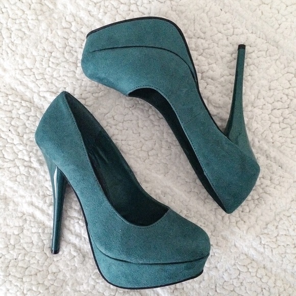 ❗️❗SUEDE TEAL HEELS ONLY❗️❗️ - Picture 2 of 4