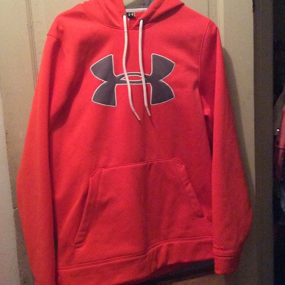 Under Armour Sweatshirt