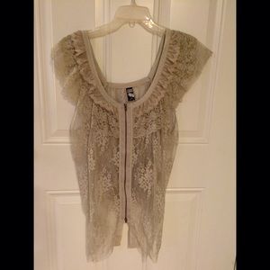 Last chance! 🎀 Free People lace top