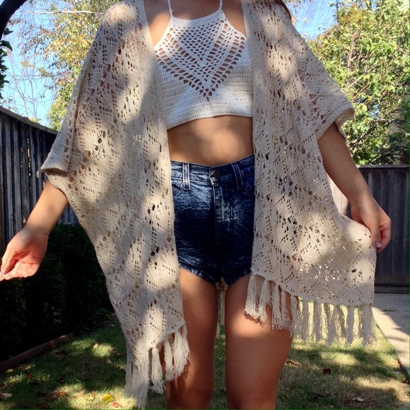 🚫SOLD: NEW Must-have Crotchet Knit Cardigan ✨