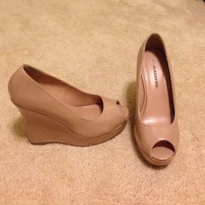 Nude Wedges