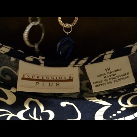 Cute navy floral long dress! - Picture 4 of 4