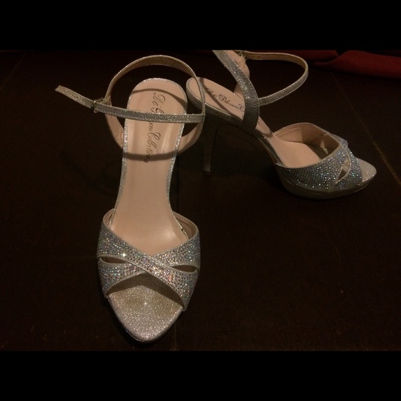 Silver translucent formal shoes