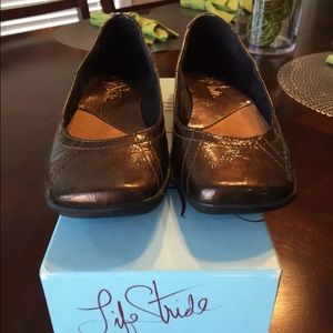 Life Stride Dark Brown Patient Leather flat Size 7 Life Stride Dark Brown Patient Leather flat Size 7