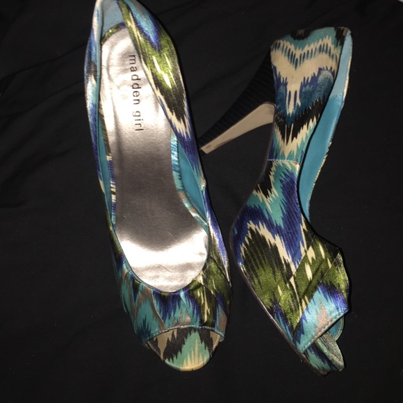 multi- colored heels. - Picture 3 of 3