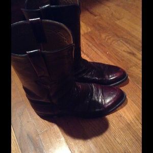 Men's size 8 boots