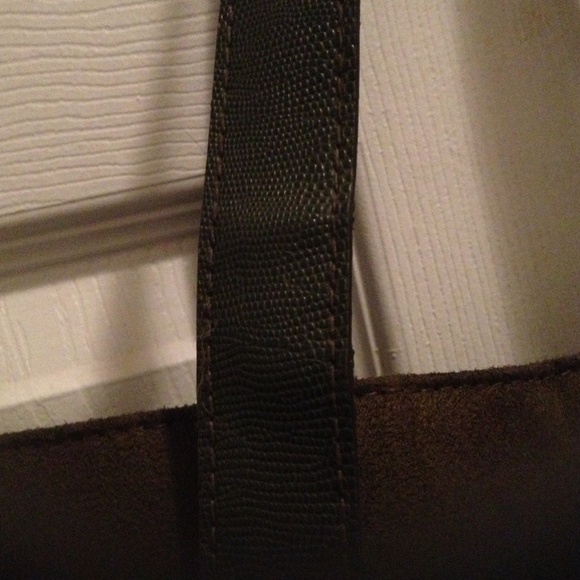 Olive Green Vegan Suede Tote - Picture 3 of 4