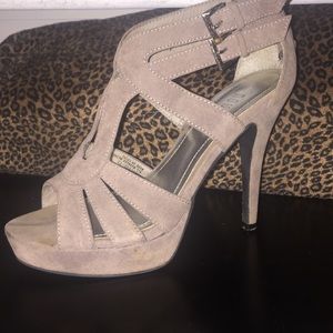 Brown/grey open toe heels