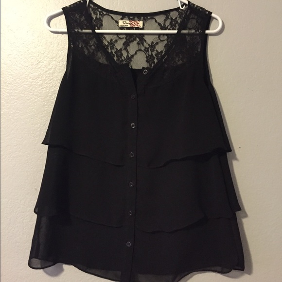 Black lace tank