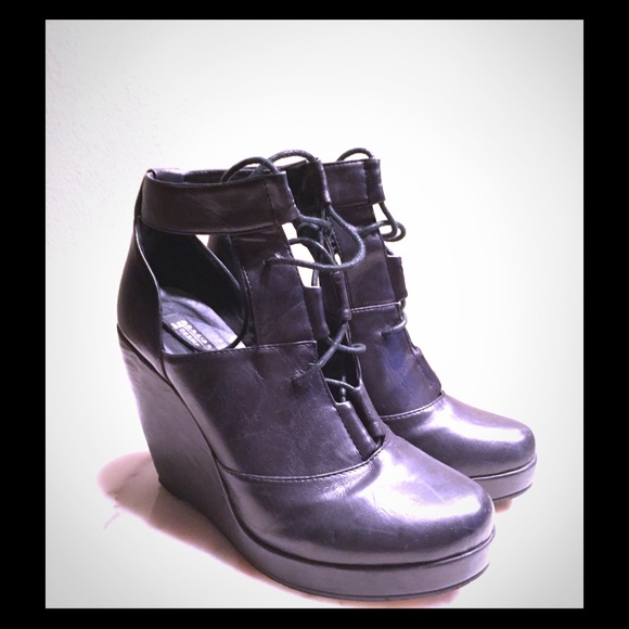 Urban Outfitters cutout Bootie