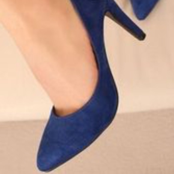Kenneth Cole 👠❤️ leather back .. Dark Navy