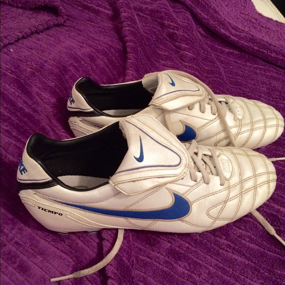 Nike soccer/rugby tennis shoes