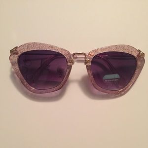 Celebrity inspired sunglasses! 👓