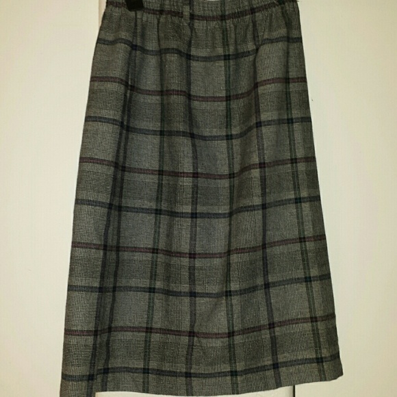 Long Plaid skirt