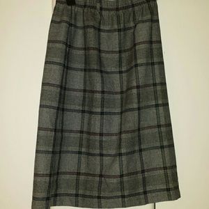 Long Plaid skirt
