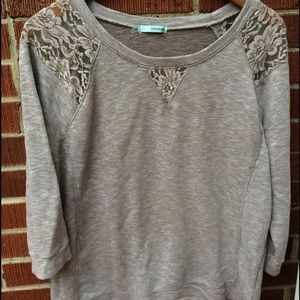 3/4 Sleeve Sweater W/Lace Accents