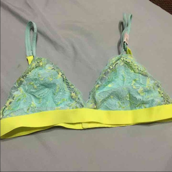 Vs bra