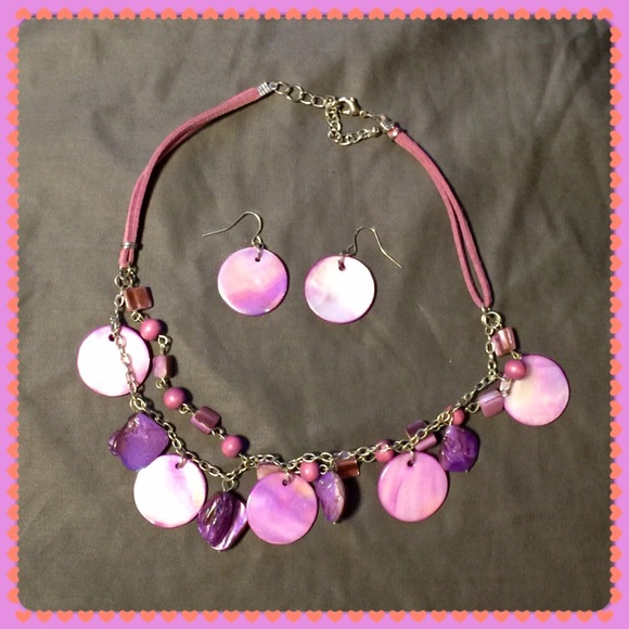 Necklace & earrings set!