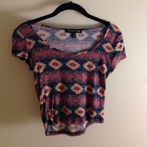 tribal print cropped tee