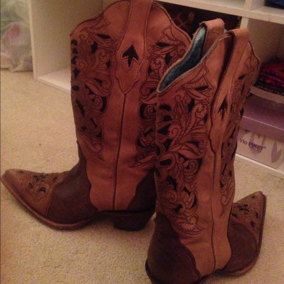 Corral Vintage brown tooled cowboy boots