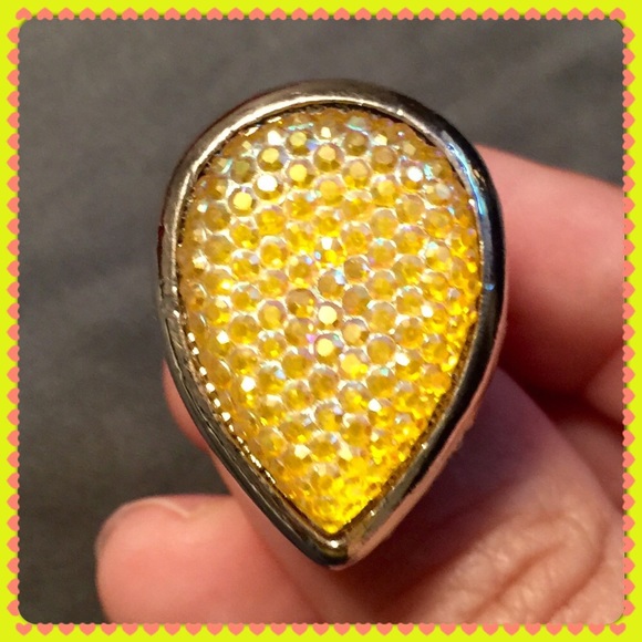 Yellow teardrop adjustable ring!