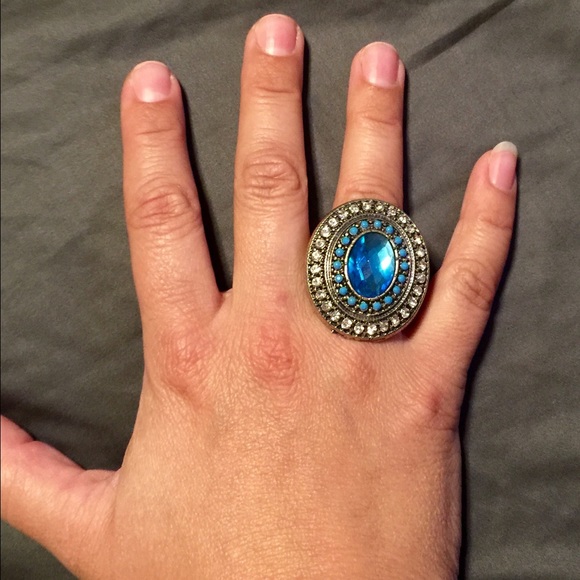 Turquoise stretch ring! - Picture 2 of 3