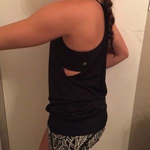 Lululemon tank