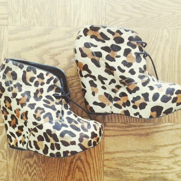 •Leopard Heels•