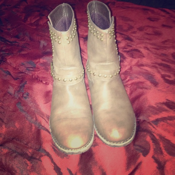🍕Boots🍕 - Picture 1 of 2