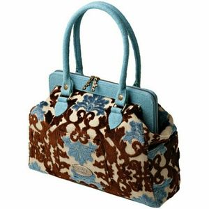 Mocha Berry Cream Cake Cosmopolitan Caryall