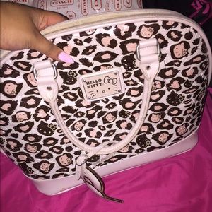 HELLO KITTY HANDBAG