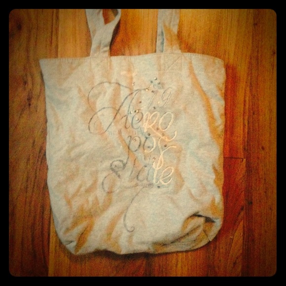 Aeropostale tote
