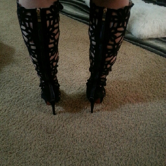 Sexy Tall Black Lace Up Gladiator Platform Boots - Picture 4 of 4