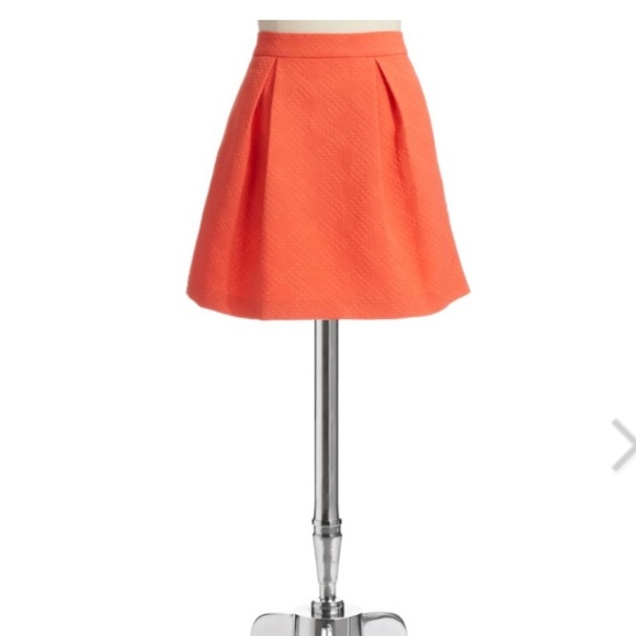 Trina Turk Dresses & Skirts - TRINA TURK Textured Pleat Skirt