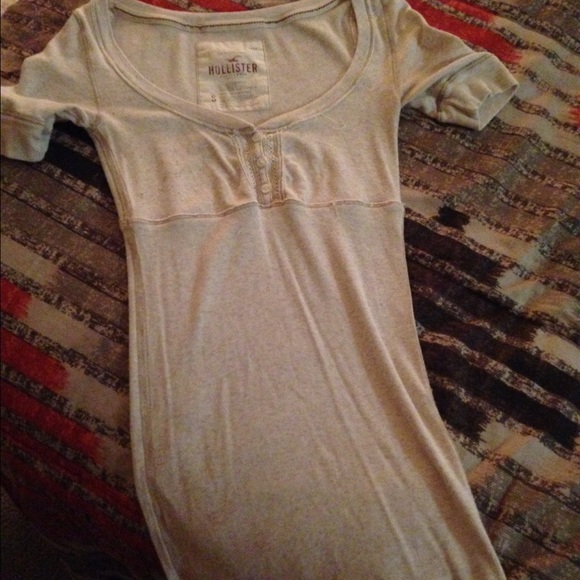 Hollister baby doll tee :)
