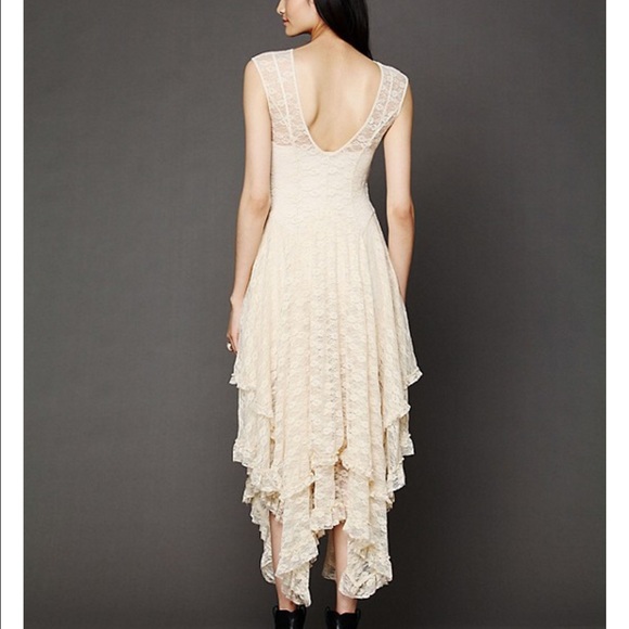 • Lace Ruffle Dress • - Picture 3 of 4